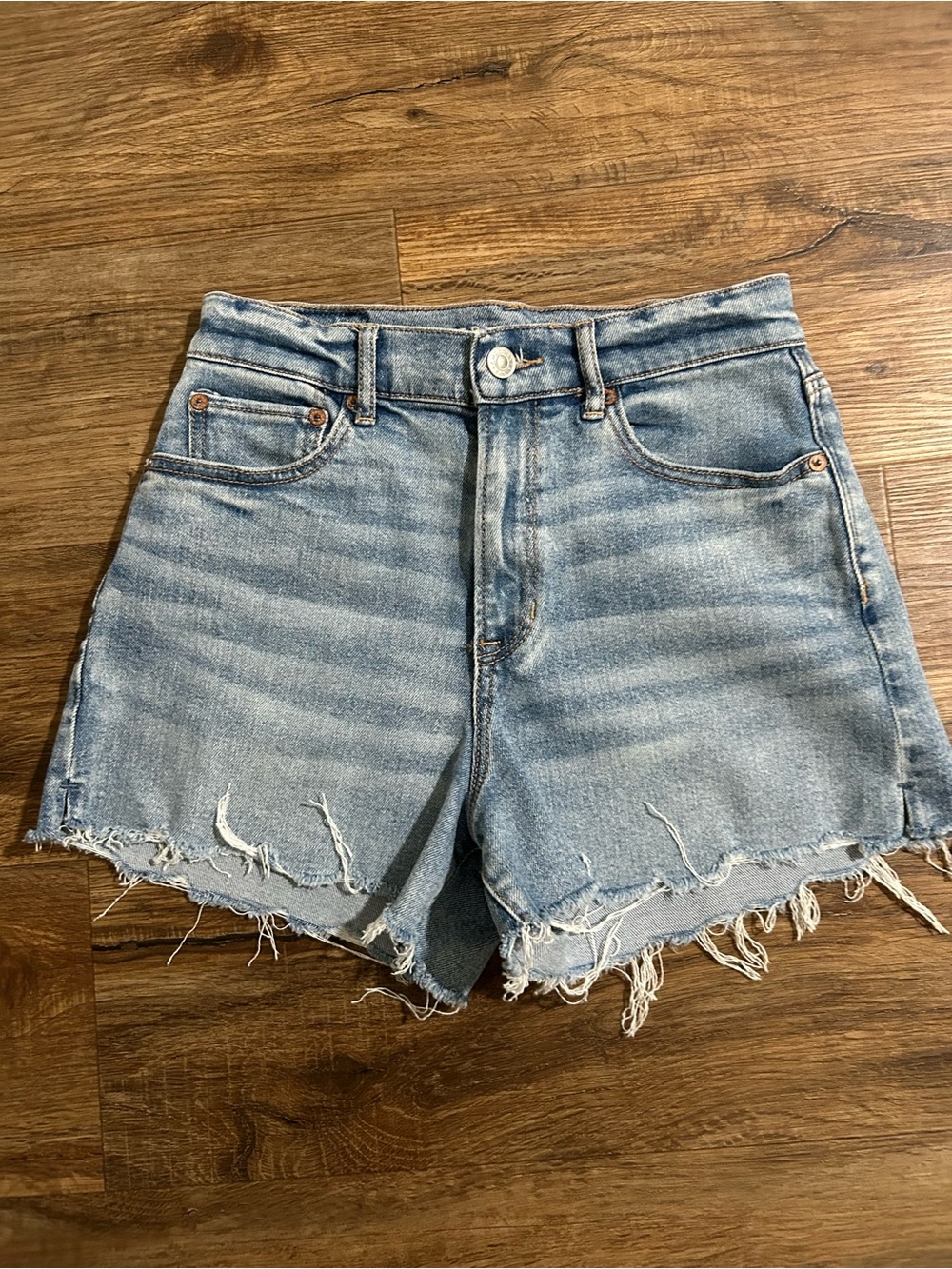 Women’s American Eagle Outfitters Highest Rise 90s Boyfriend Denim Shorts- 4